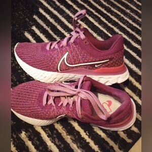Women's Nike React Infinity Run Flyknit 3 size 9
